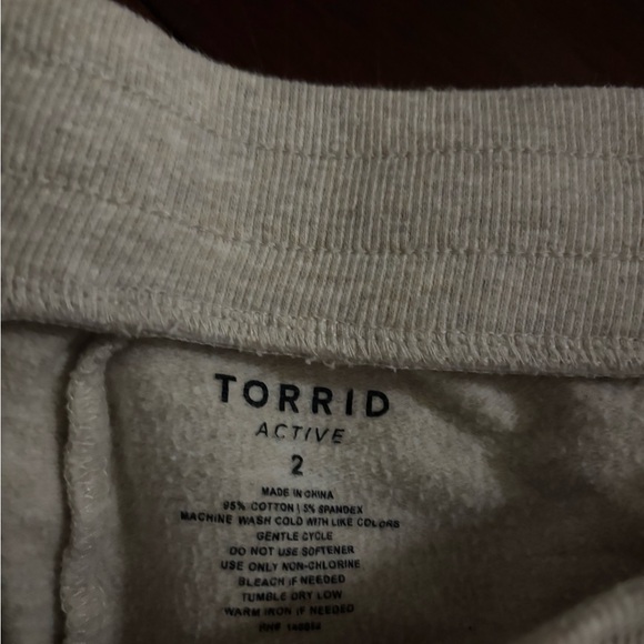 Torrid Crop Classic Fit Active Jogger 2X Beige Tan Athleisure Loungewear - Picture 5 of 6